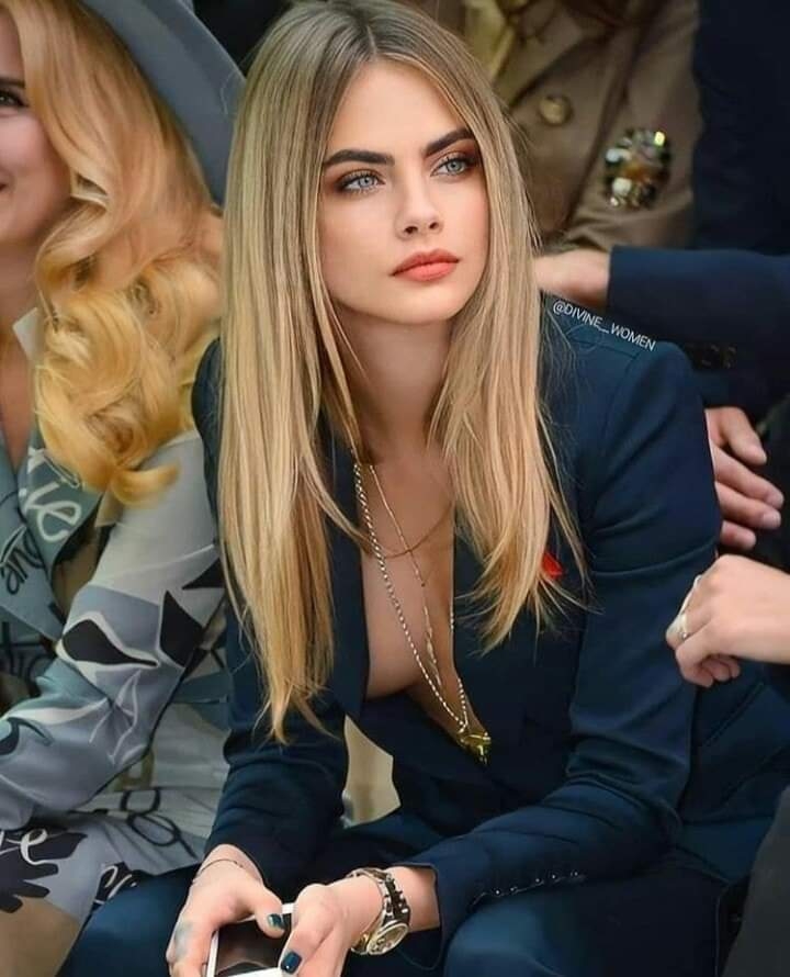 Cara Delevingne toát lên vẻ đẹp đầy chất với thần thái sắc sảo và đôi mắt hút hồn