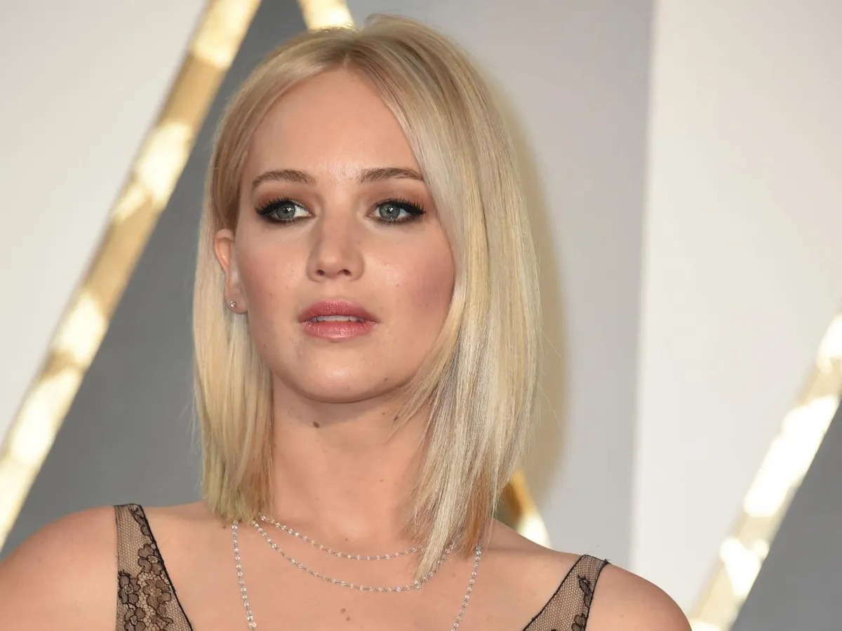 Dáng vẻ yêu kiều của Jennifer Lawrence trong các sự kiện lớn